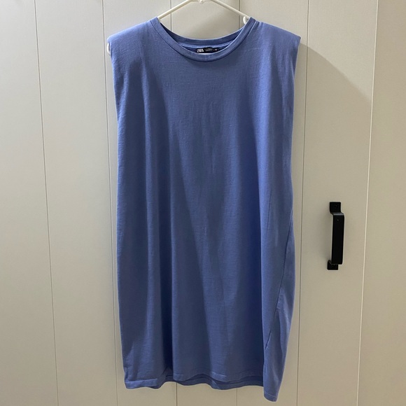 Zara tshirt dress w/ shoulder pads - Picture 1 of 4
